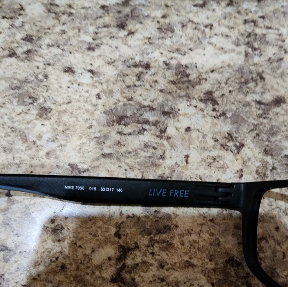 Nike Frames - image 4